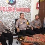 Jangan Sakiti Hati Masyarakat Pesan Kapolres Tegaskan Dalam Kunjungannya Ke Polsek Sapeken. 737f1437 d008 4e45 ad9f 3a3691ffcd2d