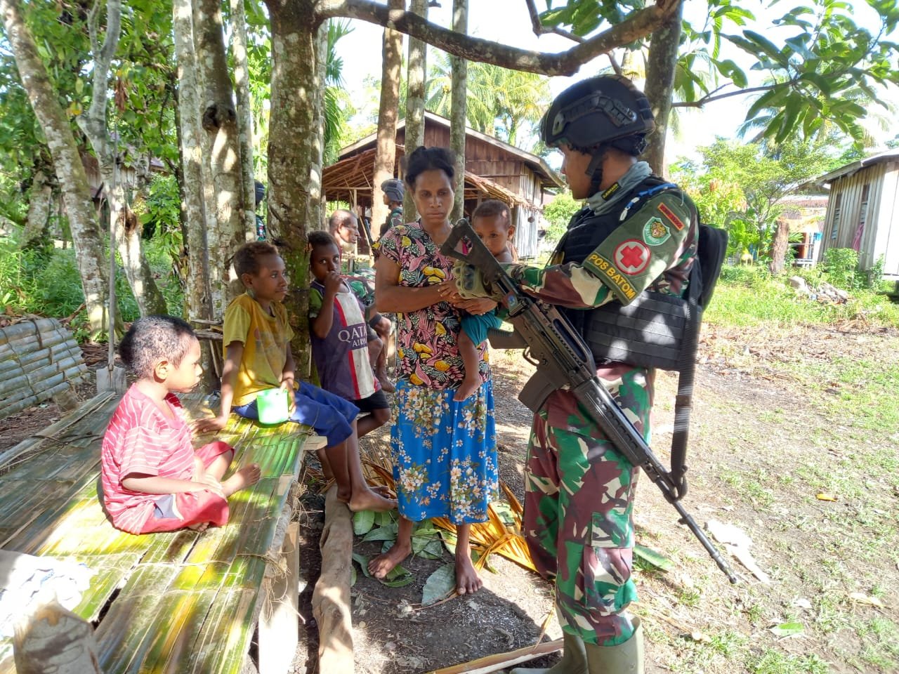 Satgas Yonif 310/KK Berupaya Tingkatkan Mutu Kesehatan Di Pegunungan Bintang Papua 1 WhatsApp Image 2024 05 07 at 06.39.05