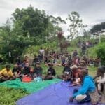 Bukti Kepecayaan Warga Papua, Satgas Yonif 310/KK Diundang Pada Acara Doa Dan Musyawarah Adat Suku Pasebo WhatsApp Image 2024 05 17 at 08.56.39