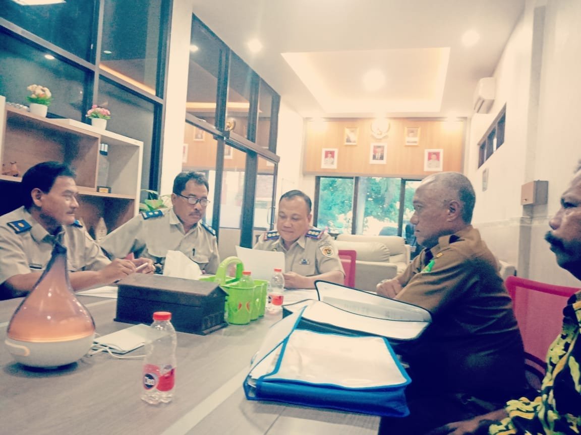 Sertifikat 18 tahun belum terbit kantor BPN Sumenep ditagih warga dan mantan kades lapa laok. 1 WhatsApp Image 2024 05 28 at 21.40.41 1