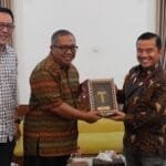 BUPATI BERSAMA PT TELKOMSEL BAHAS PENINGKATAN JARINGAN UNTUK MENDUKUNG LAYANAN MASYARAKAT 448183031 846686040826569 3149332629584032207 n