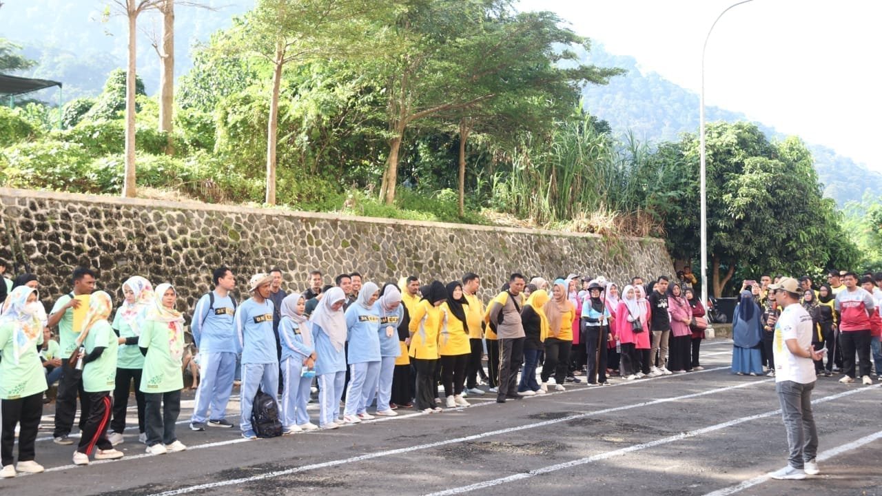 PULUHAN KONTINGEN SE KABUPATEN SUKABUMI MERIAHKAN KEJUARAAN TARKAM DI GOR VENUE TINJU 1 449067608 856119899883183 5291932238687572372 n