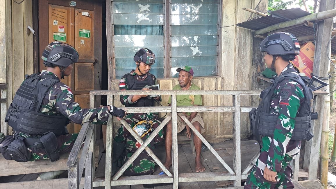 Program Pengobatan Gratis, Agenda Rutin Satgas Yonif 310/KK 1 WhatsApp Image 2024 06 16 at 07.57.10 1