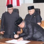 BUPATI SUKABUMI HADIRI RAPAT PARIPURNA DPRD, TERKAIT PEMGAMBILAN KEPUTUSAN RAPERDA RPJPD 2024-2025 452375893 872355704926269 4226445572707078231 n