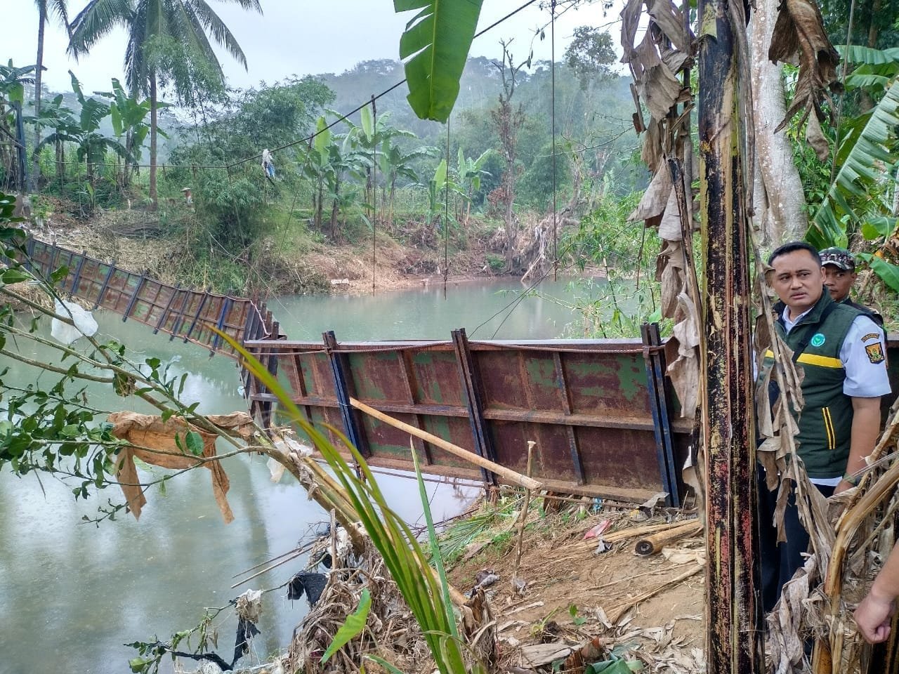 TERKAIT JAMBATAN GANTUNG YANG RUSAK, KALAK BPBD" SUDAH MASUK AGENDA PEMBANGUNAN PRIORITAS" 1 452585459 873607258134447 101766446168557523 n