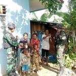 Beri Asupan Gizi Tambahan, Satgas Yonif 310/KK Keliling Kampung Bagikan Bubur Kacang Hijau WhatsApp Image 2024 07 06 at 07.22.58
