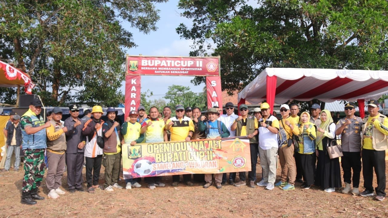 SEPAKBOLA BUPATI CUP II, H. MARWAN INGIN OLAHRAGA DI KABUPATEN SUKABUMI TUMBUH BERKEMBANG 1 456434488 892972059531300 5039353025988958533 n