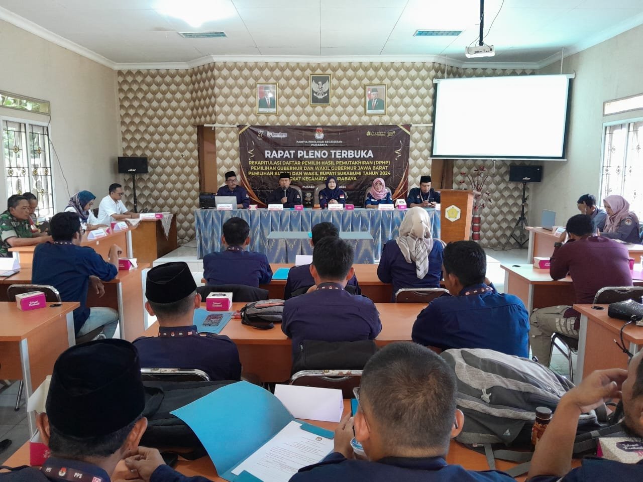 PPK Kecamatan Purabaya Laksanakan Pleno Terbuka DPHP Pilkada 2024 1 WhatsApp Image 2024 08 07 at 21.33.11