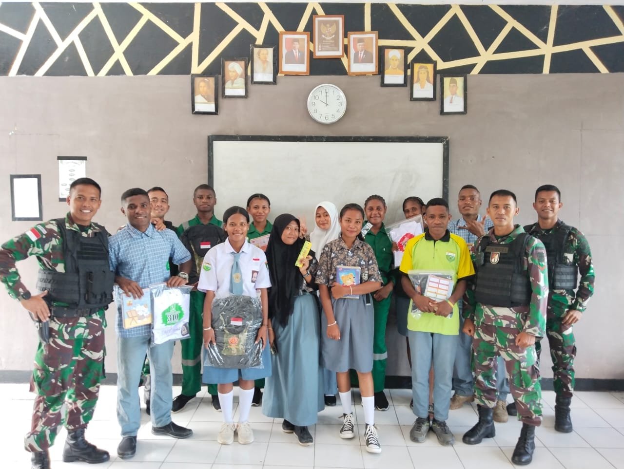 Satgas Yonif 310/KK Rekrut 13 Pemuda Sebagai "Agent Of Change" 1 WhatsApp Image 2024 09 04 at 07.46.32