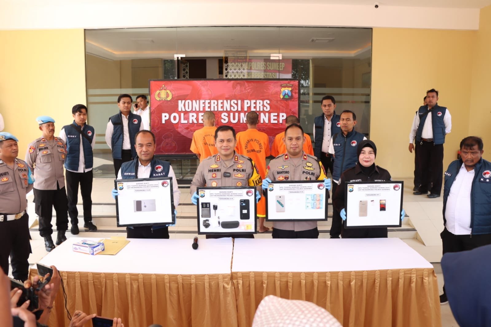 Operasi Tumpas Narkoba Semeru, Polres Sumenep Amankan 8 Tersangka dan BB 66,54 Gram 1 WhatsApp Image 2024 09 23 at 10.32.16