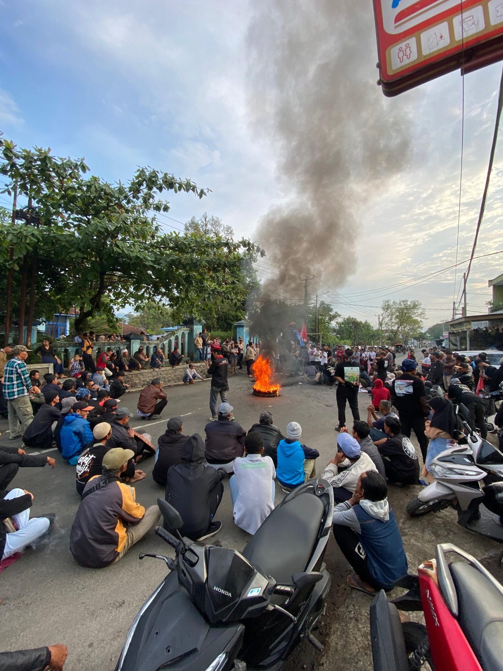 Aliansi Masyarakat Peduli Agraria Sukabumi Mengajukan 11 Tuntutan Akibat Kegagalan GTRA Terkait 4 LPRA 1 WhatsApp Image 2024 09 26 at 18.03.14 d504b86b scaled