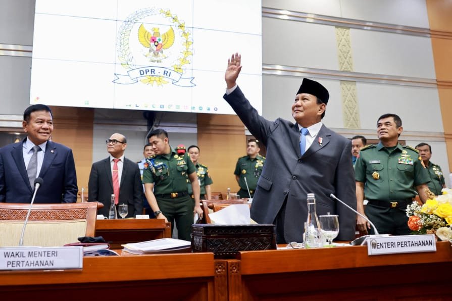 Rapat Terakhir Bersama Komisi I DPR RI, Prabowo Pamit dan Mohon Maaf 2 WhatsApp Image 2024 09 30 at 05.50.55