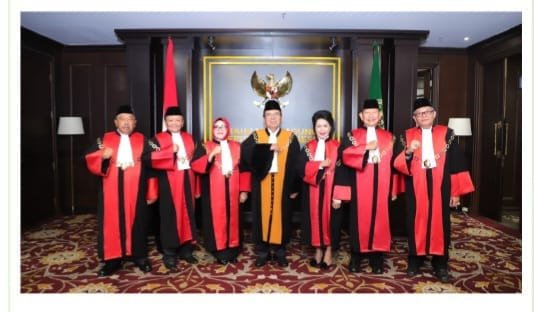 KETUA MA LANTIK ENAM KETUA PT, PROF. SYARIFUDDIN INGATKAN BAHWA JABATAN ADALAH LADANG PENGABDIAN KEPADA NUSA DAN BANGSA 1 WhatsApp Image 2024 10 04 at 21.57.23