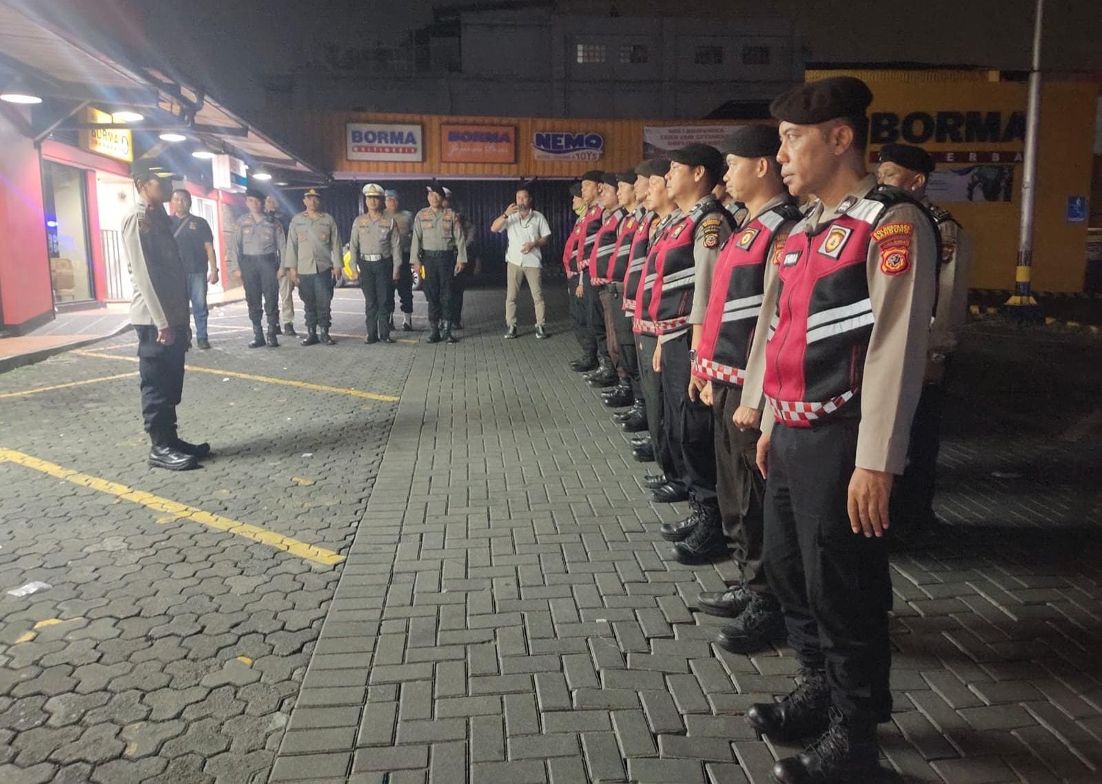 Sinergi KRYD, Kapolsek Cidadap Pimpin Apel Gabungan Polsek Jajaran Polrestabes Zona Tengah 1 WhatsApp Image 2024 10 31 at 21.10.12