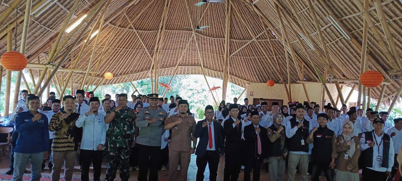 PTPS KEC CIKIDANG DILANTIK, INI TUGASNYA UNTUK MEWUJUDKAN SUKSES PILKADA SERENTAK 2024 1 465642552 946120744216431 821714630038569090 n