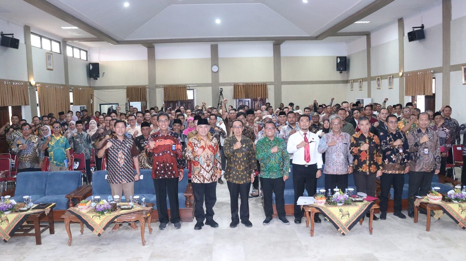 Ratusan Kepala Desa dan Camat Kabupaten Sukabumi Ikuti Workshop Evaluasi Pengelolaan Keuangan dan Pembangunan Desa 1 467833664 958766156285223 1665121811340570077 n
