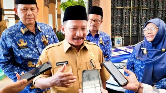 KPK Menang Praperadilan: Bupati Situbondo Karna Suswandi Tetap Berstatus Tersangka Korupsi Dana PEN 1 56372 bupati situbondo karna suswandi