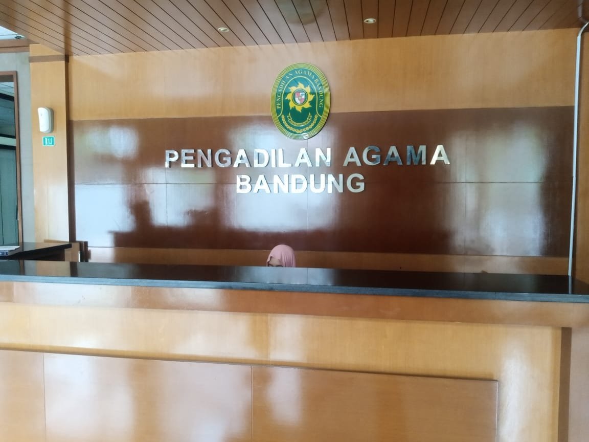 Skandal di Pengadilan Agama Bandung: Pemohon PAW Tipu Lembaga Hukum dengan Keterangan Palsu! 1 WhatsApp Image 2024 11 08 at 21.19.06 8e2ffd97