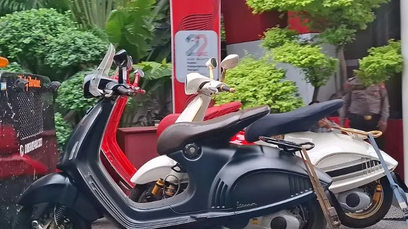 KPK Geledah Rumah Eks Dirut BUMN, Sita Vespa Senilai Rp 1,5 Miliar Terkait Kasus Korupsi LPEI 1 20250109 163608 a2a7022489
