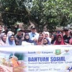 Wakil Bupati Sukabumi Dampingi Pj. Walikota Serahkan Bantuan untuk Korban Bencana Alam 473415386 996306852531153 1542252800336908092 n