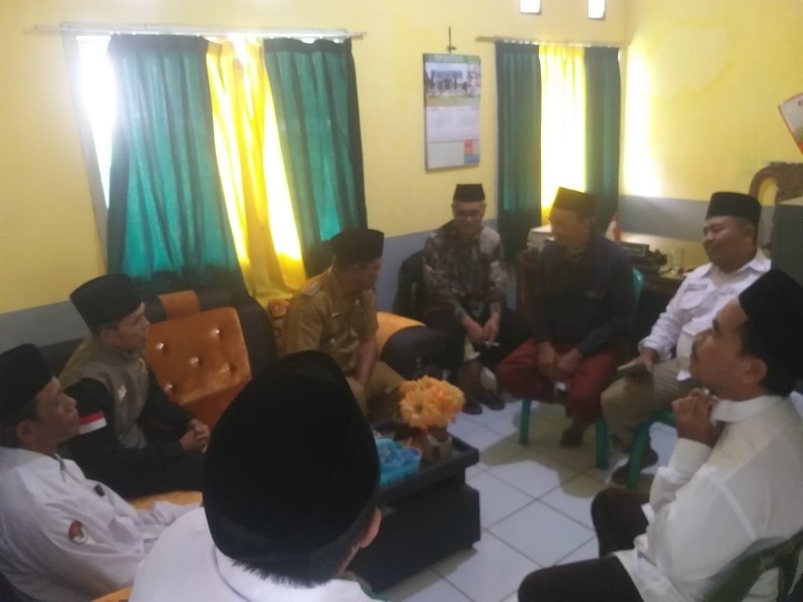 RAKOR PERSIAPAN KTT SE WILAYAH VI, CAMAT CIEMAS WUJUDKAN KAB SUKABUMI RELIGIUS DAN INOVATIF 1 474684411 1001248885370283 8279728283026366059 n