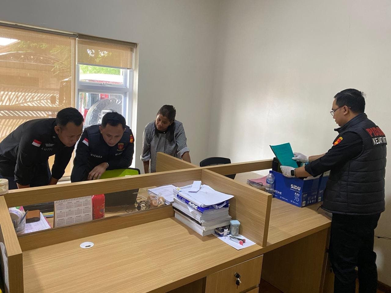 Sehari Setelah Kunjungan Kajati NTT, Kejaksaan Geledah Kantor BP2JK, PT. KAD, dan Rumah PPK Proyek Rehabilitasi Sekolah di Kupang 1 IMG 20250121 WA0030