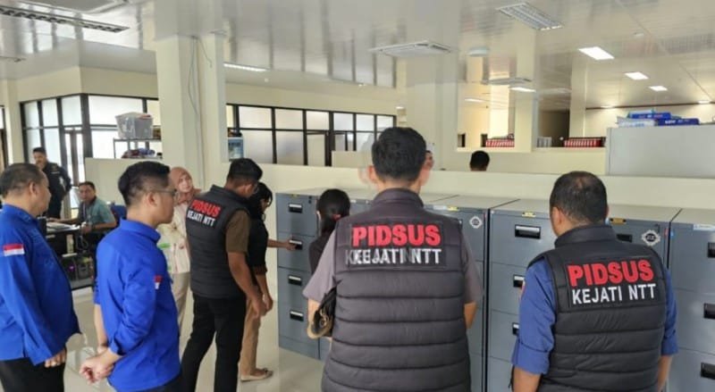 Tim Penyidik Kejati NTT Geledah Kantor PT Jamkrida, 30 Dokumen Penting Disita, Dugaan Korupsi Mengarah pada Kerugian Negara 1 KV