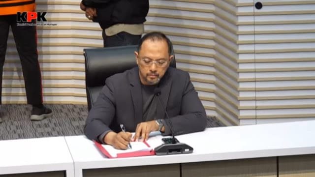 KPK Periksa Pejabat Pemprov Bengkulu Terkait Kasus OTT Gubernur Rohidin Mersyah 1 dbf1717a f0dc 4ee9 a23d c4d020cf013c