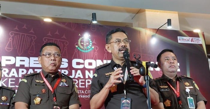 Kejaksaan Agung Bangun Sistem Pemantauan Tuntutan Jaksa di Seluruh Indonesia 1 jaksa agung muda bidang tindak pidana umum jampidum asep nana mulyana rumondang naibahodetikcom 169