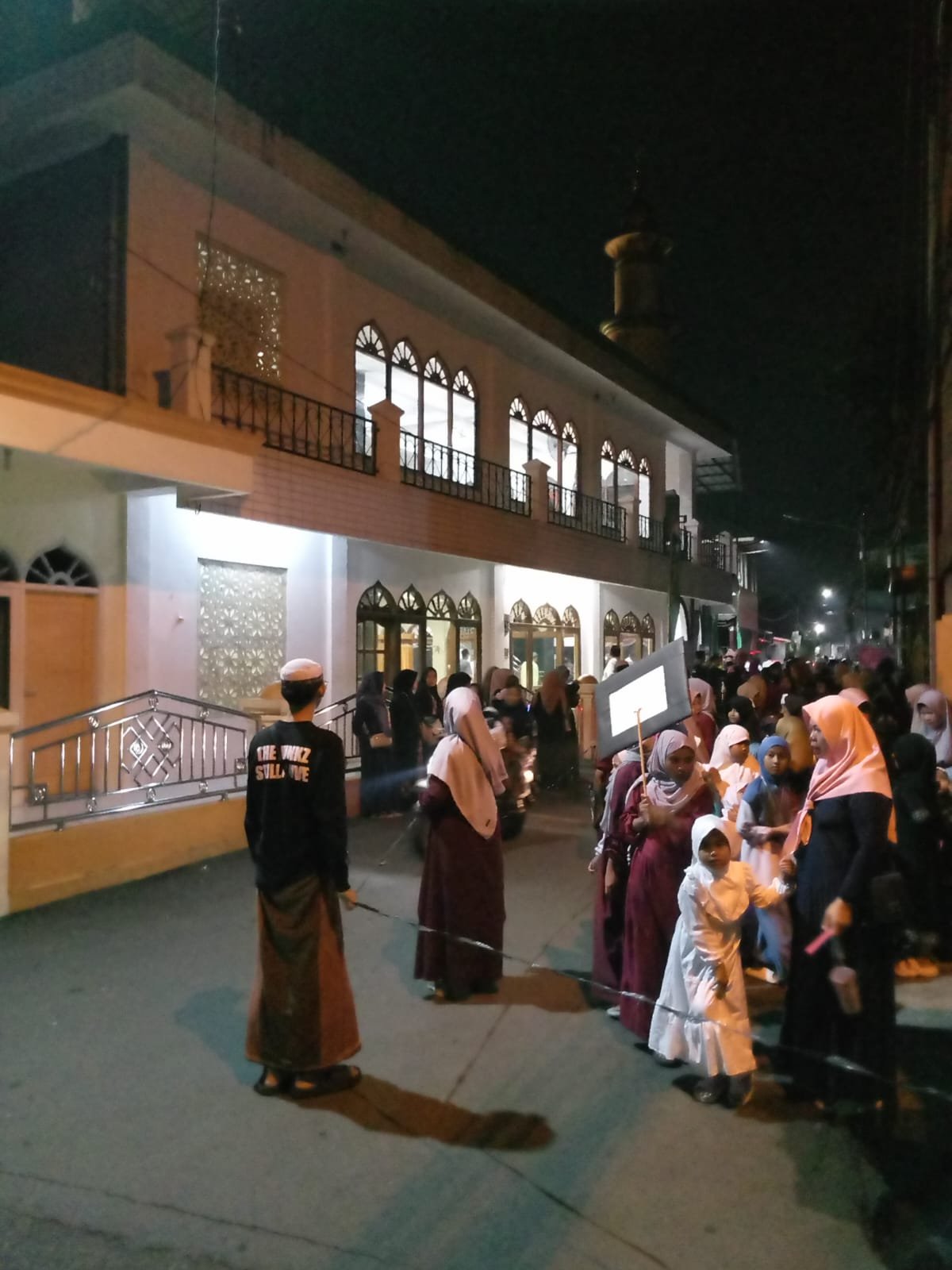 Pawai Obor Sambut Ramadhan 1446H, Semangat Baru di Masjid Annur dan Masjid Istiqomah Kota Depok 1 f287b1a5 fb62 4760 bb8d a078b5fab8a3