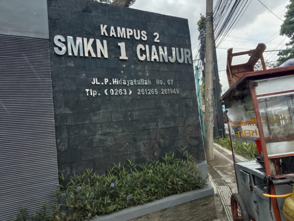 Dana Pengembangan Perpustakaan SMK Negeri 1 Cianjur Diduga Dikorupsi 2 image 2