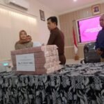 Kejaksaan Negeri Kabupaten Sukabumi Terima Pengembalian Kerugian Negara Sebesar Rp5,1 Miliar dari Kasus Korupsi Anggaran Covid-19 RSUD Palabuhanratu IMG 20250313 WA0031 750x563 1