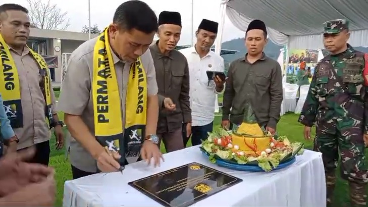 Bumdesma Kecamatan Purabaya Resmikan Lapangan Sepak Bola Mini Permata Arena 2 image 6