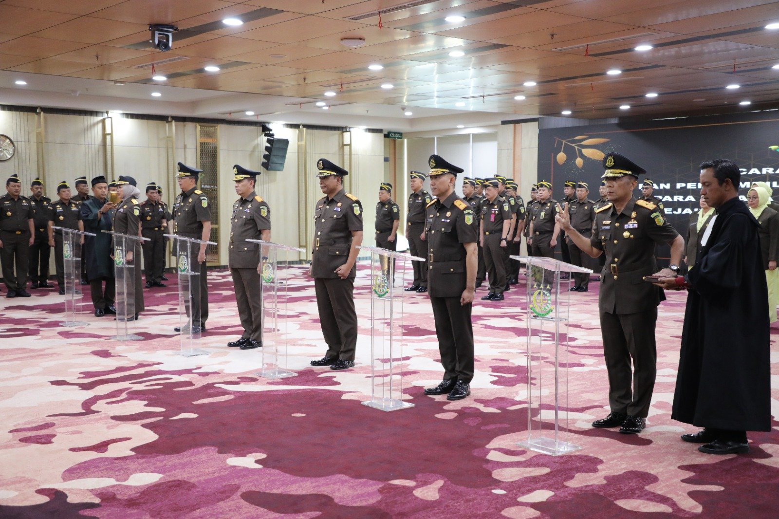 Yudi Triadi Resmi Dilantik Sebagai Kajati Aceh, Jaksa Agung Tekankan Integritas dan Reformasi Kinerja 1 20250423 img 20250423 wa0023