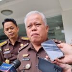 Karena Sakit, Kejagung Alihkan Penahanan Direktur Pemberitaan JakTV Jadi Tahanan Kota: Terlibat Permufakatan Jahat Giring Opini Publik kapuspenkum kejagung harli siregar taufiq sdetikcom 1745219875421 169