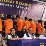 konferensi pers kasus mobil polisi dibakar massa di depok kurniawan fadilahdetikcom 1745231857877 169