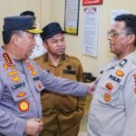 Dedikasi Luar Biasa di Luar Tugas, Kapolri Beri Penghargaan Istimewa kepada Aiptu Jimmi Pemilik Pesantren Gratis di Pekanbaru salah satu personel yang menerima perhatian khusus dari kapolri adalah aiptu jimmi farma yang menjabat sebagai ps dok polriist 1745574834437 169