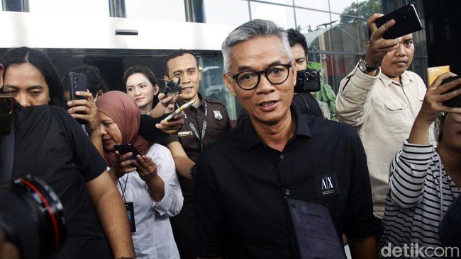 Kronologi Mengejutkan OTT KPK di Dalam Pesawat: Eks Komisioner KPU Terjerat Kasus Suap Harun Masiku 1 wahyu setiawan kembali diperiksa untuk harun masiku 2 169