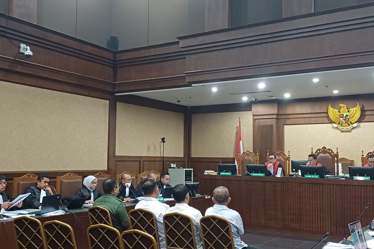 Sidang Kasus Korupsi Gula: Tom Lembong Disidangkan, TNI hingga Purnawirawan Jenderal Polri Jadi Saksi 1 681998a8eaf68