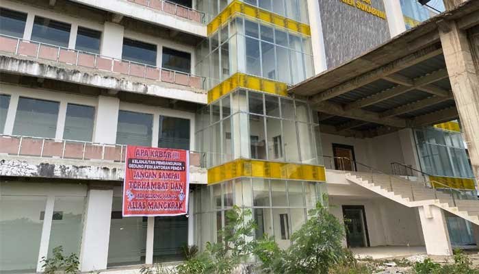 Gedung Mangkrak Rp172 Miliar di Sukabumi Jadi Sorotan: Warga Pertanyakan KPK dan Mantan Bupati Marwan Hamami 1 Gedung Pusat Perkantoran Pemkab Sukabumi