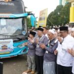 Bupati Sukabumi Lepas 442 Jemaah Calon Haji di Pusbangdai: “Luruskan Niat, Jaga Kesehatan, dan Jadilah Duta yang Baik” IMG 20250503 WA0026