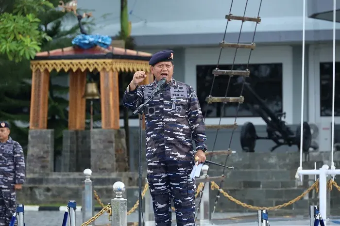 Pangkoarmada III laksamana muda hersan 9b9184aab7