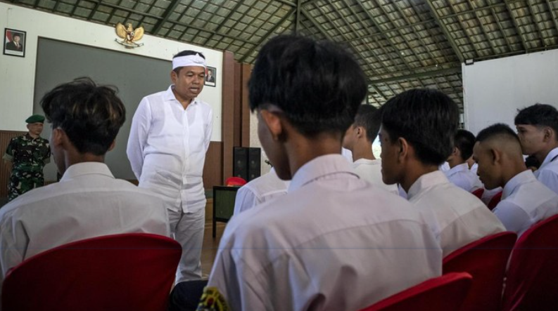 Program Pendidikan Karakter Rp 6 M Disorot DPRD Jabar, Dinilai Minim Koordinasi dan Kurang Tahapan 1 Screenshot 2025 05 08 080054