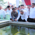 Menko Zulhas dan Mendes Yandri Canangkan Desa Ekspor di Pandeglang: Dorong Ikan Mas Koki Tembus Pasar Internasional Screenshot 2025 05 10 005258