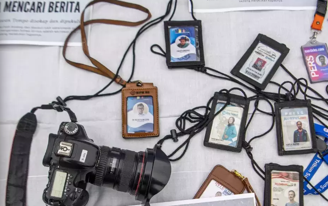 AJI Soroti Ketimpangan Regulasi: Kreator Konten Bebas, Jurnalis Kena PHK Massal 1 Screenshot 2025 05 12 153356