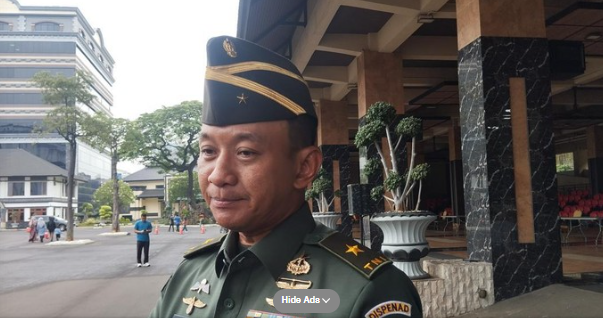 TNI AD Bantu Pemakaman Korban Ledakan Amunisi di Garut, 13 Jiwa Gugur Termasuk 9 Warga Sipil 1 Screenshot 2025 05 13 163947