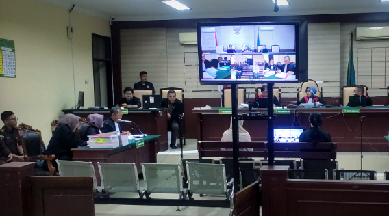 Terdakwa Korupsi Mobil Siaga Bojonegoro Ajukan Pledoi, Minta Hukuman Lebih Ringan 1 Screenshot 2025 05 15 094043