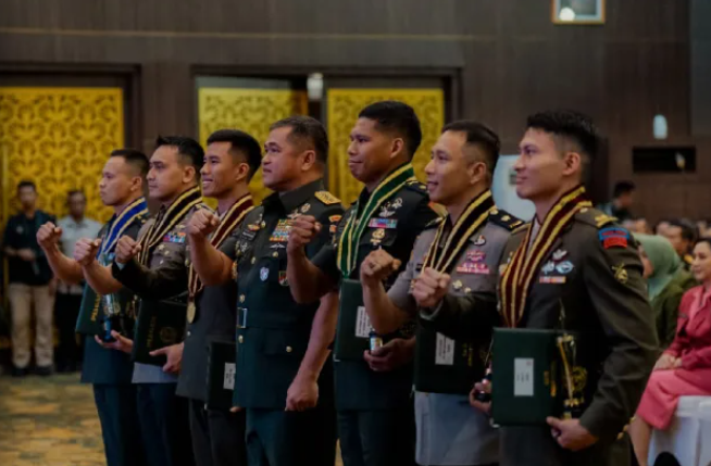 270 Perwira Lulus dari Seskoad, KSAD Beri Pesan Tegas: Jadilah Pemimpin Berkarakter dan Visioner 1 Screenshot 2025 05 24 092753