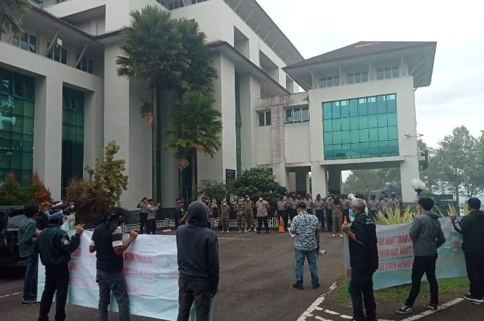 FORBAT Kritik Kinerja Jeje–Asep, Rencana Aksi Demo Warnai Awal Kepemimpinan Pemkab Bandung Barat 1 Screenshot 20220301 171312