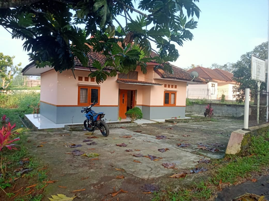 Transparan! Kepala UPTD DPPKB Purabaya Jelaskan Alokasi Dana Kantor 1 WhatsApp Image 2025 05 08 at 07.23.52 a5415032